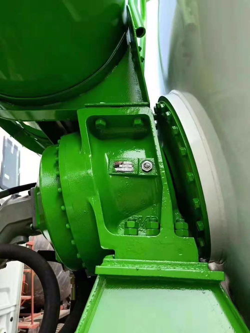 程力攪拌車廠家供應(yīng)，專業(yè)機(jī)電設(shè)備歡迎來(lái)電訂購(gòu)